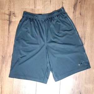 "SOLD" Nike dri-fit sports shorts M euc